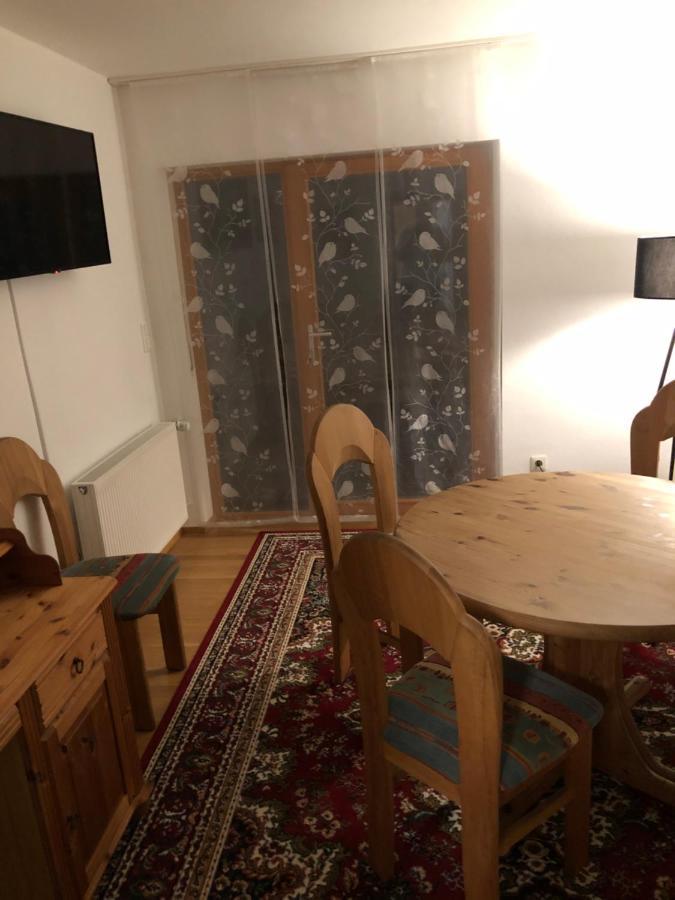 Tom Apartment